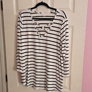 C.C‎ Black and White Striped V-Neck Long Sleeve Top